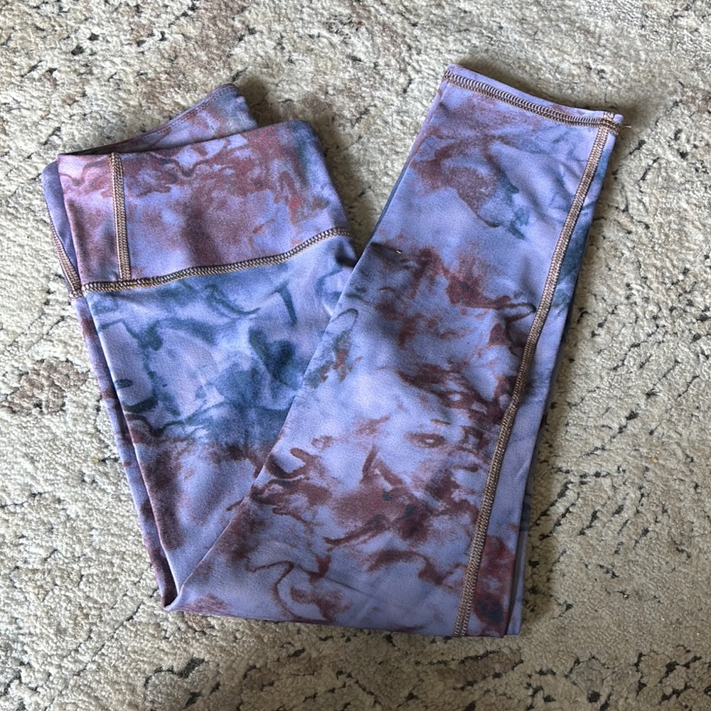 Tie-Dye Leggings in Purple and Blue